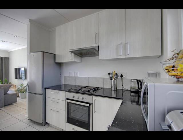 2 BEDROOM APARTMENT FOR SALE IN RIVONIA